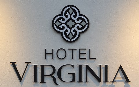 Hotel Virginia Exterior Sign