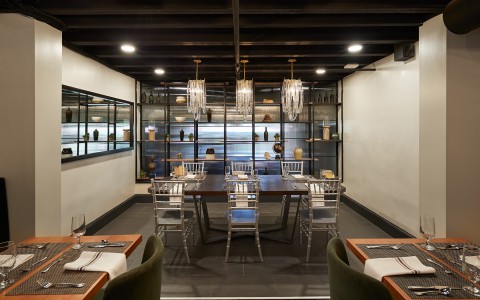 Banquet room with dinner seating 22