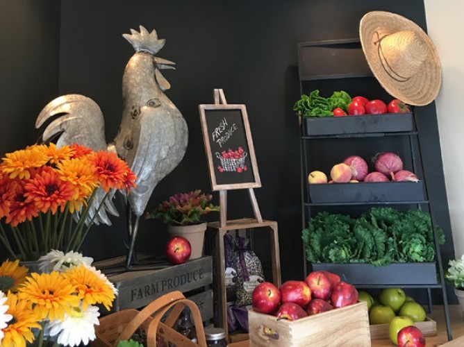 innat5th landing farmers market room