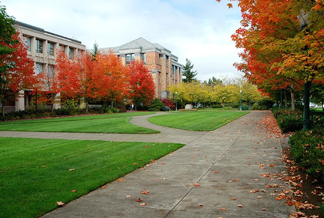 campus exterior at university of orgeon