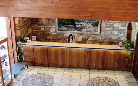 Front desk at Inn of the Hills Hotel & Conference Center
