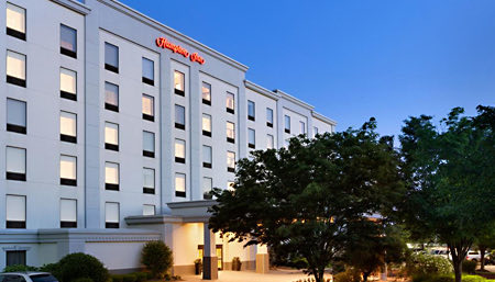 exterior of hampton inn brookhaven