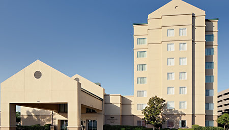 exterior of homewood suites dallas market center