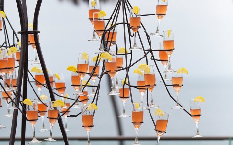 decoration with wine glasses 
