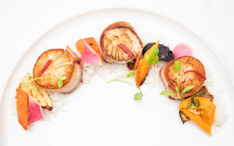 scallops on bed of rice