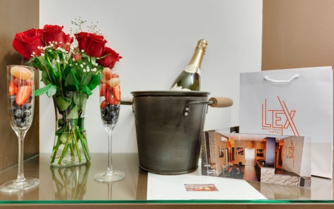 romance package two glasses of fruit and champagne in a bucket
