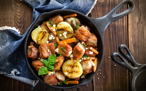 skillet dish filled with vegetables and beef