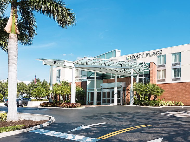 exterior of Hyatt Place in Sarasota