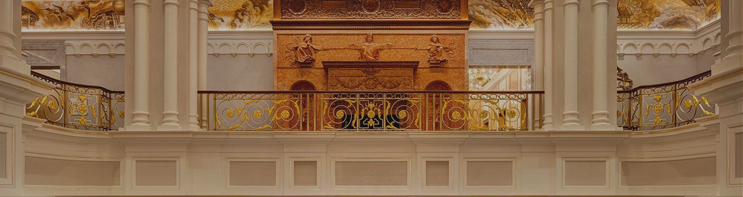 Stylish gilded interiors