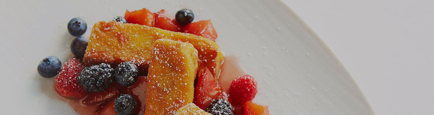 French toast with fruits