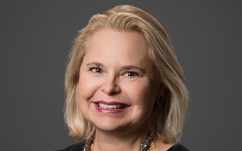 headshot of Vivian Chambers
