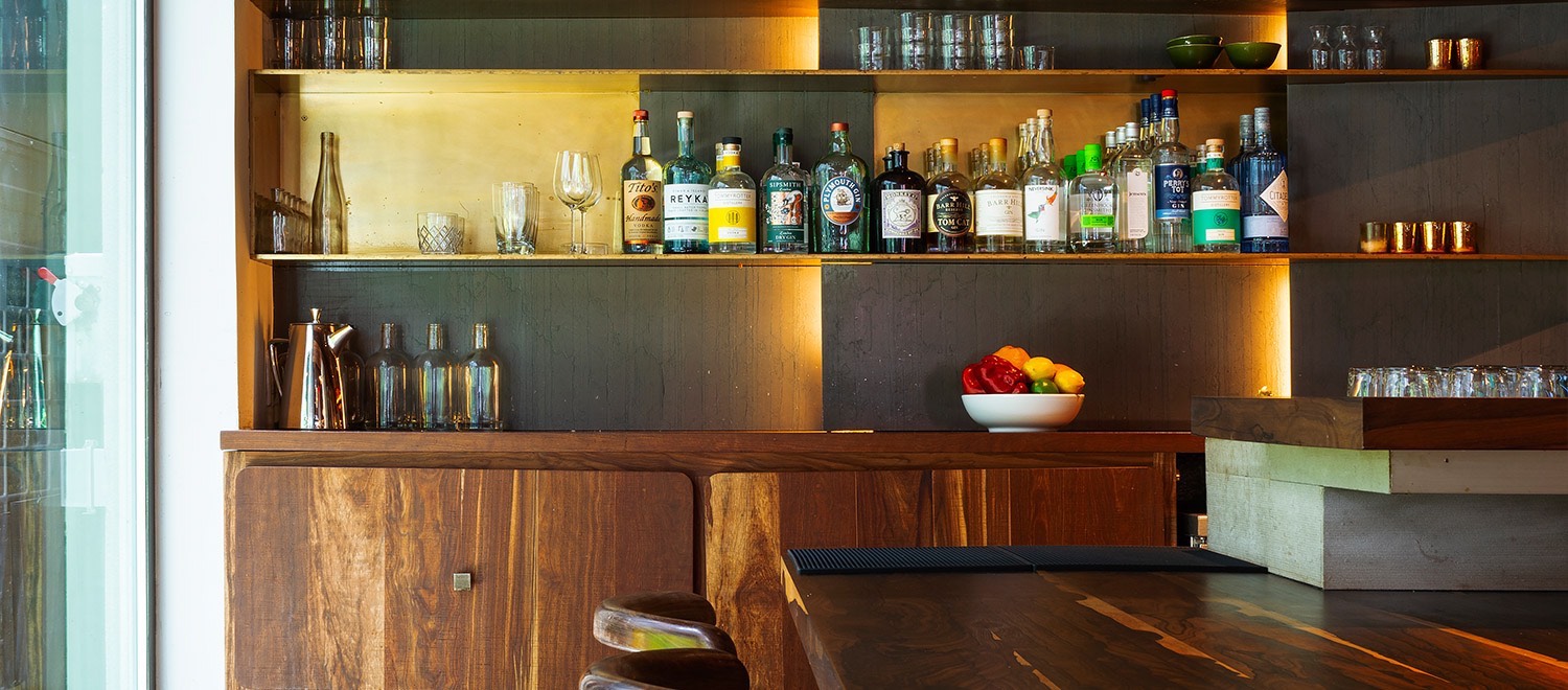 lobby bar