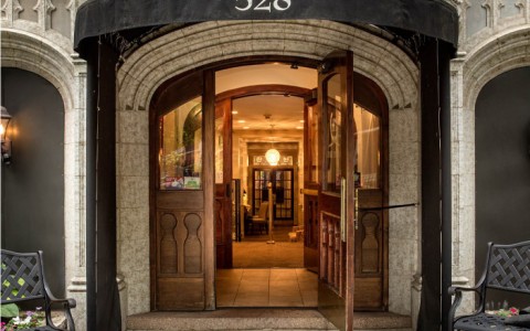 entry to the hotel number 528