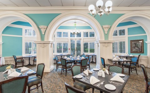 the empty dining area at the colonial
