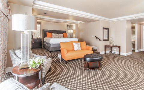guest room with sitting area