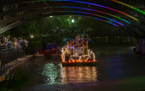 Ford Holiday River Parade