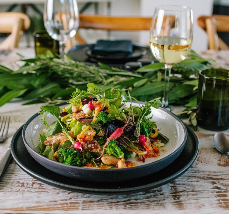 Artisanal salad with vibrant colors