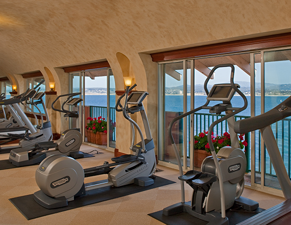 exercise machines in the hotel gym
