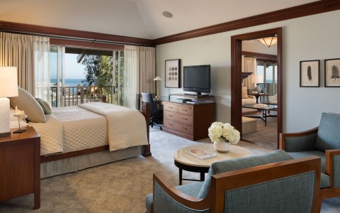 guest room with casual seating gallery 14