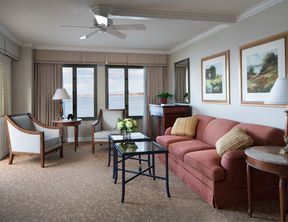 Monterey Plaza Hotel | Luxury Suites | Hotels in Monterey CA