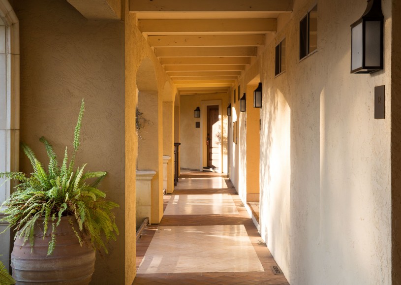 Discover touches of elegance around every corner.