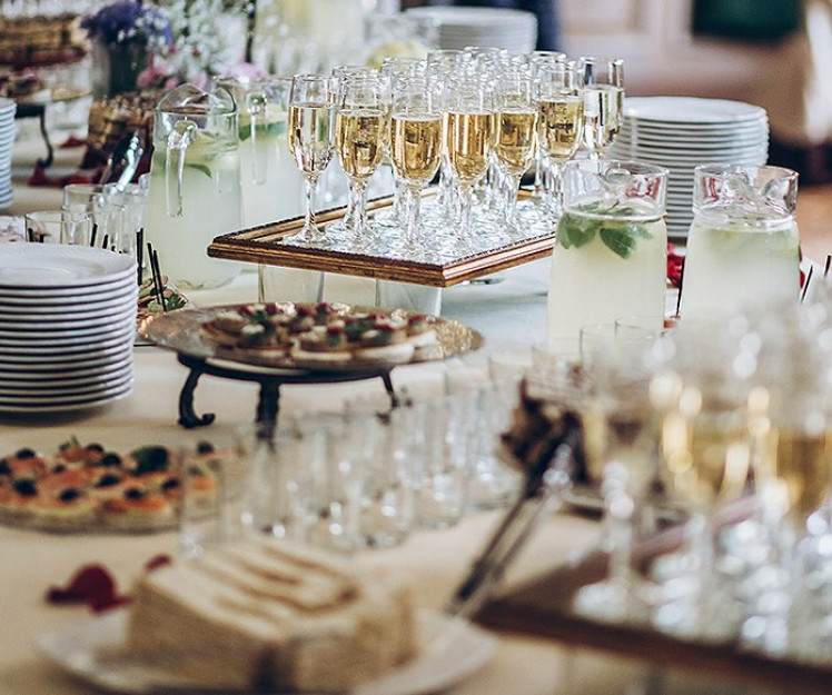 catering table set up