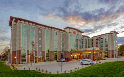TownePlace Suites by Marriott hotel exterior and parking lot