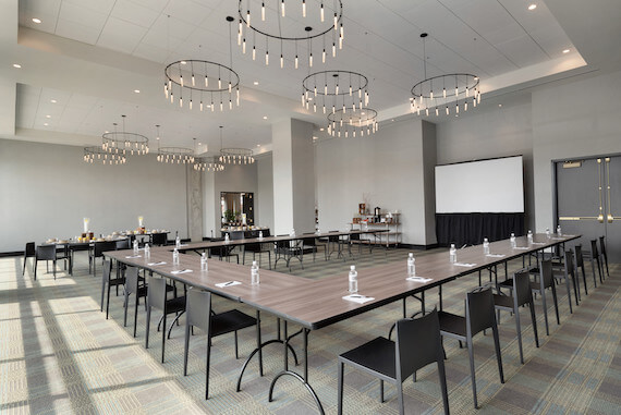 U shaped meeting space