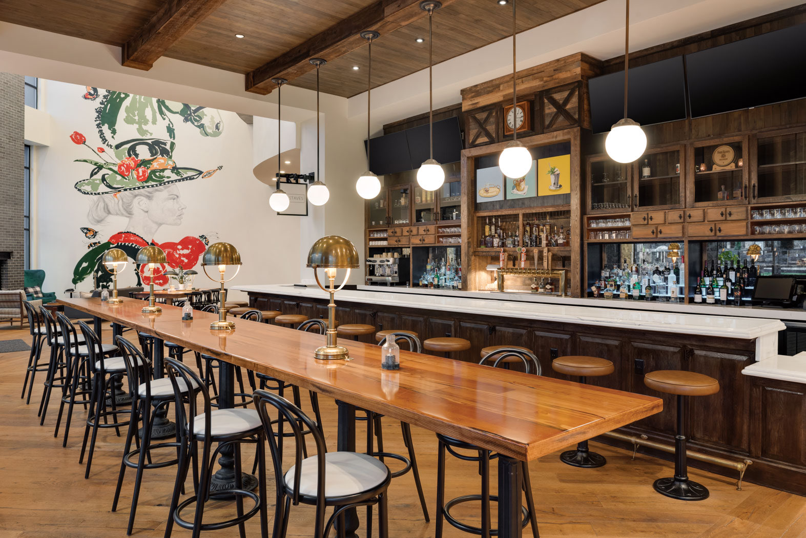 bar and communal tables at 33 staves