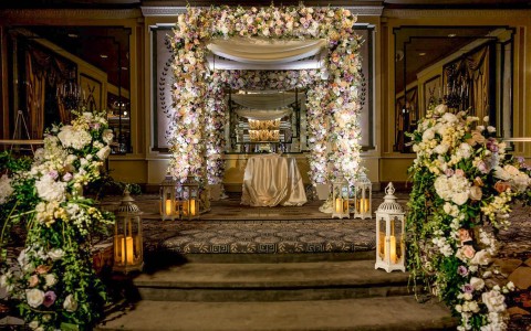 venue with white and yellow roses