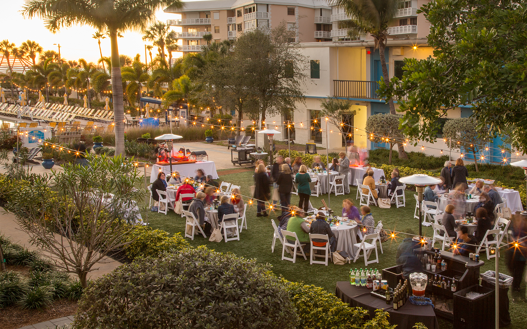 Enjoy The Perfect Wedding Day In St Pete Beach At The Post Card Inn