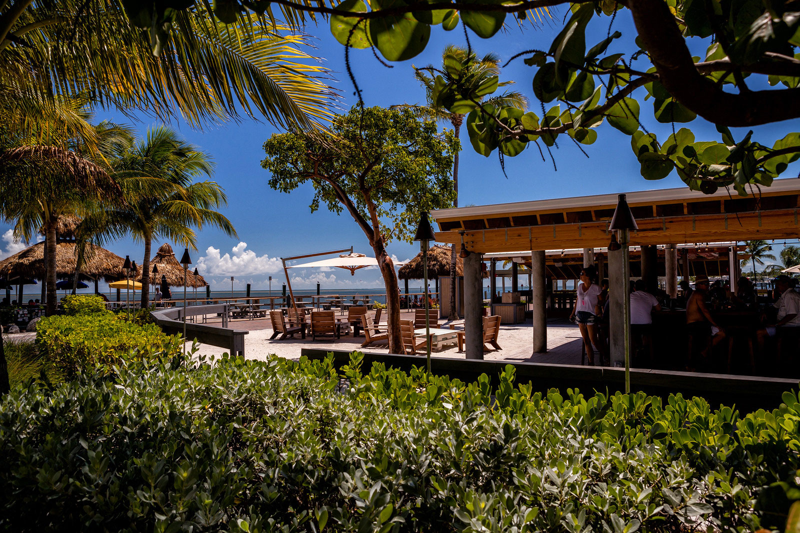 Tiki Bar | Bars In Islamorada | Postcard Inn Beach Resort & Marina