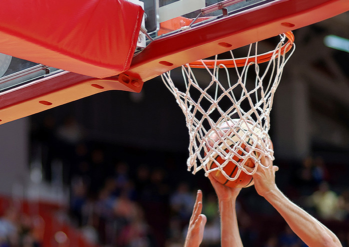 basktball going through the net