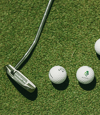 golf club with reunion golf balls