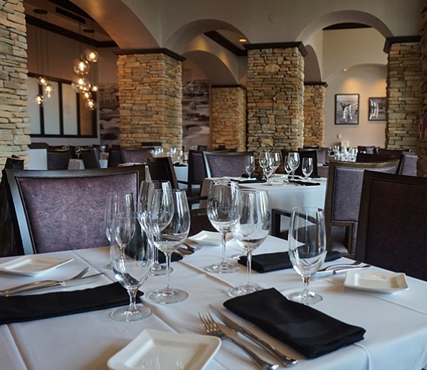 reunion dining chophouse table set for dinner