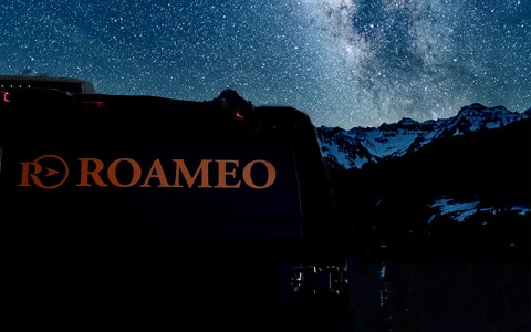 roameo van on a starry night