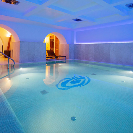 luxe rose garden whirlpool spa