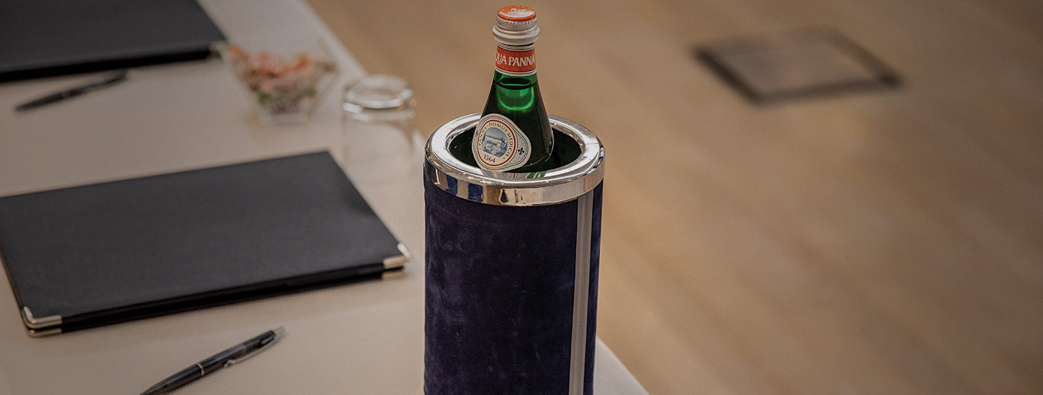 meeting amenities at luxe rose garden