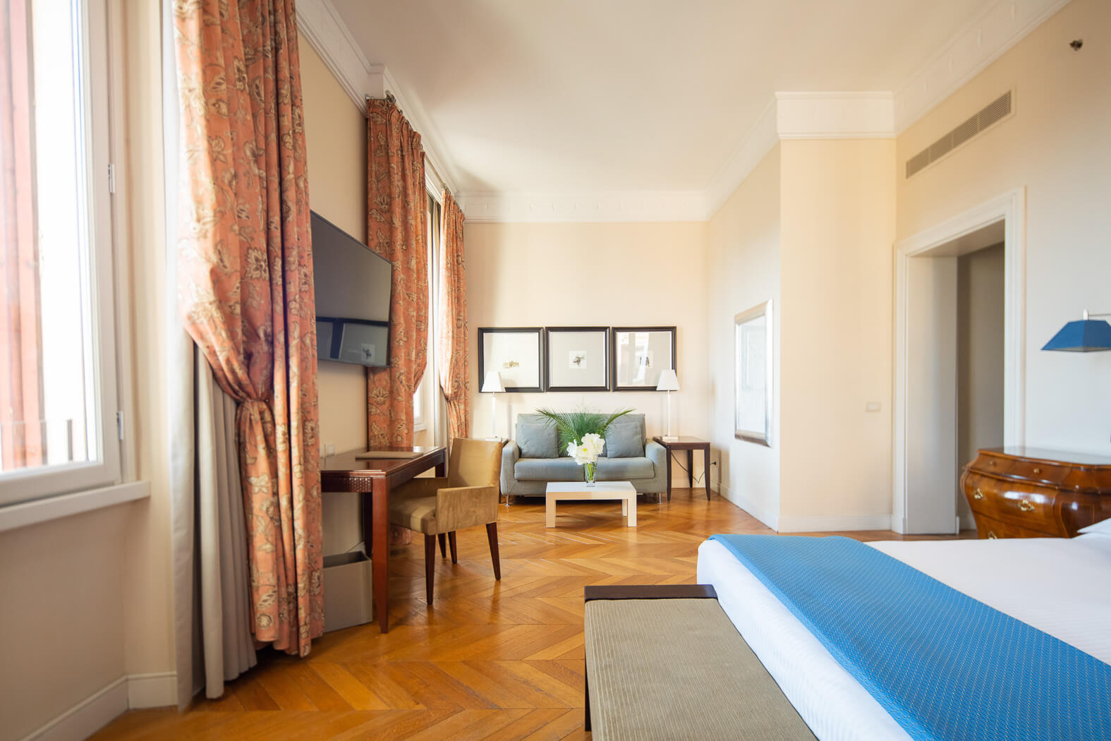 Hotels In Downtown Rome Rooms Luxe Rose Garden Hotel