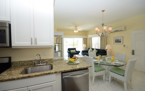Room Thumbnail 4