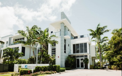 yacht club