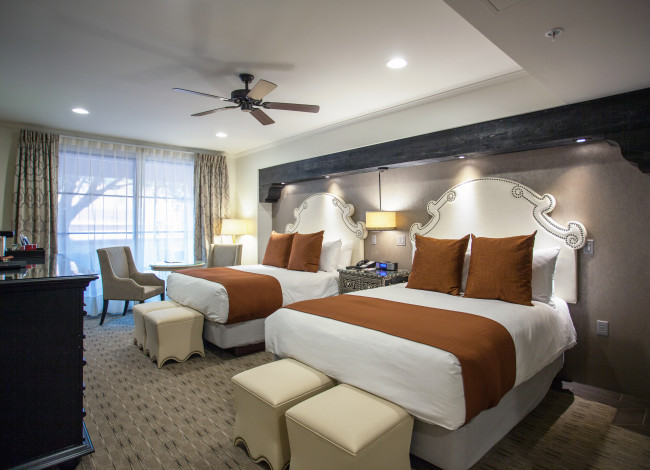 2 queen room in almeria suites