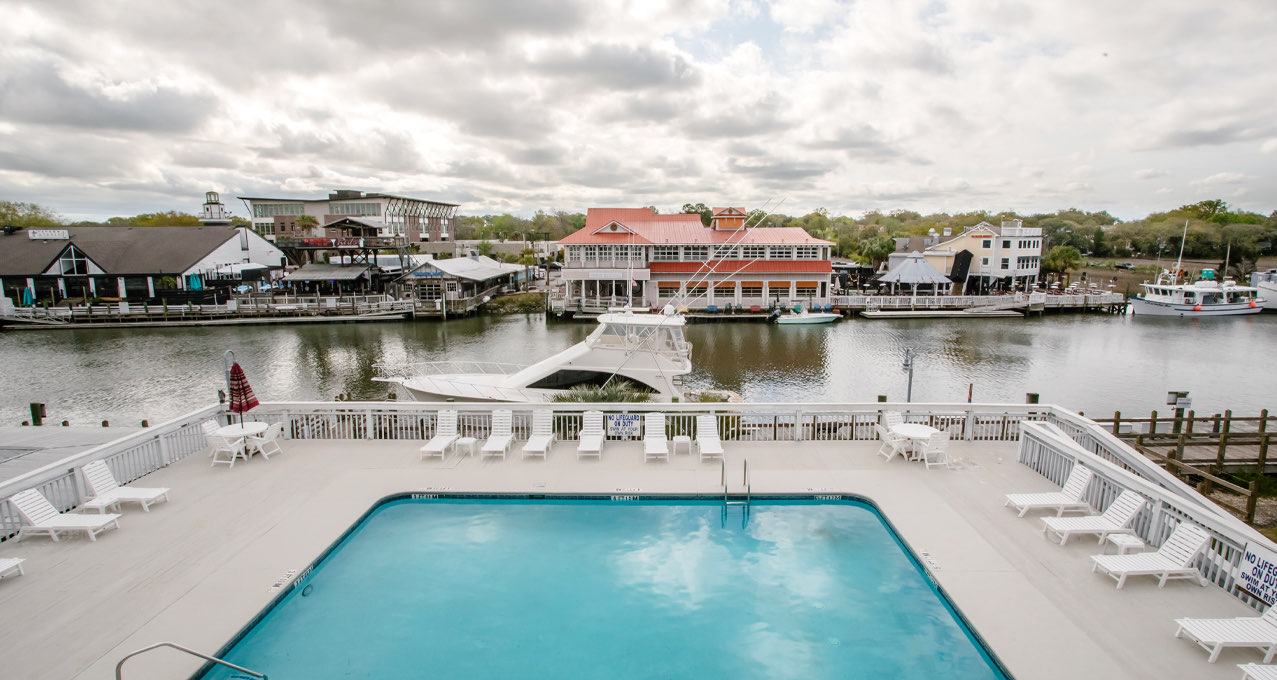 are dogs allowed at shem creek