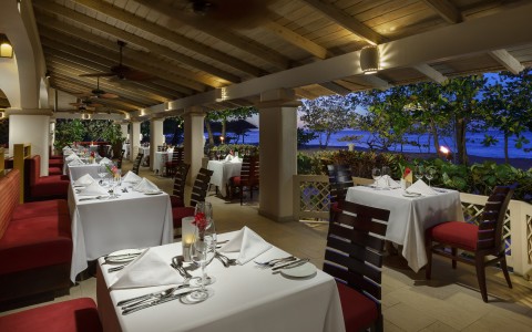 olivers restaurant_patio_hr