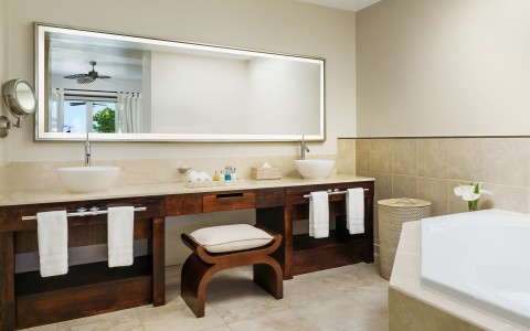 spice island beach resort image library accommodations royal cinnamon and saffron beach suite_bathroom 5d360afdc6a10