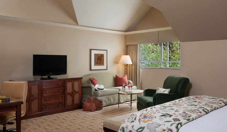 bed facing tv with lamp and sofa bed facing tv with lamp and sofa