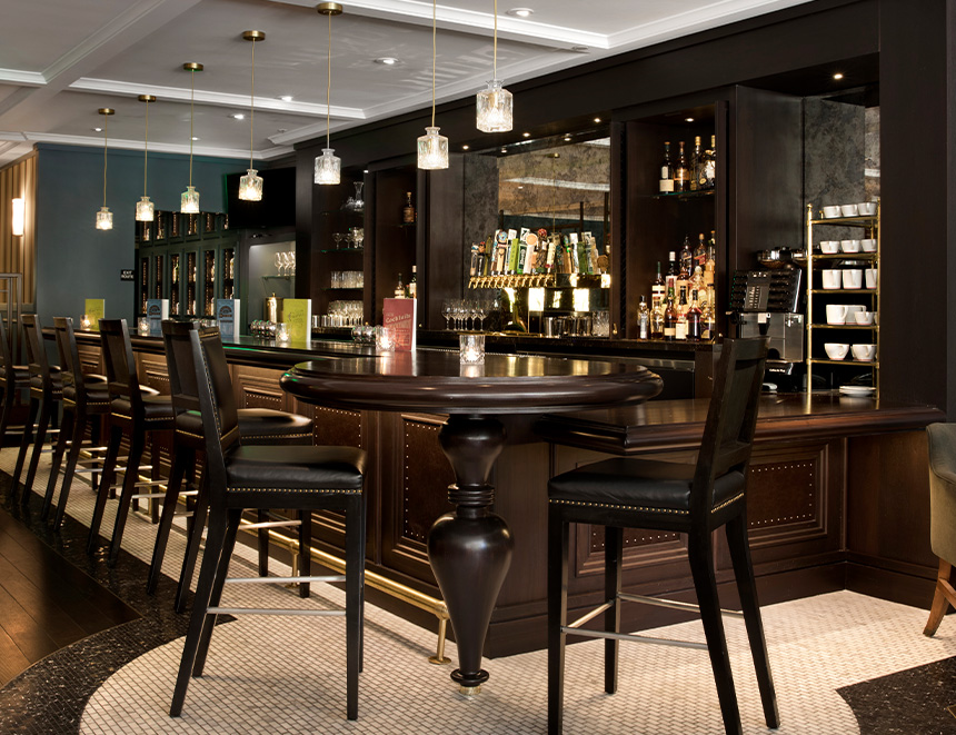 Menlo Tavern restaurant and bar, serving elevated tavern fare prepared with a seasonal California cadence