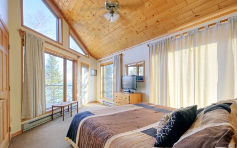 large bedroom overlooking lake superior