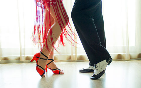 people dancing