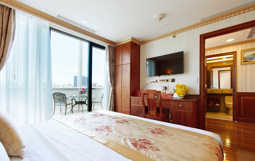 Room Penthouse Balcony King Suite Deluxe Image 0
